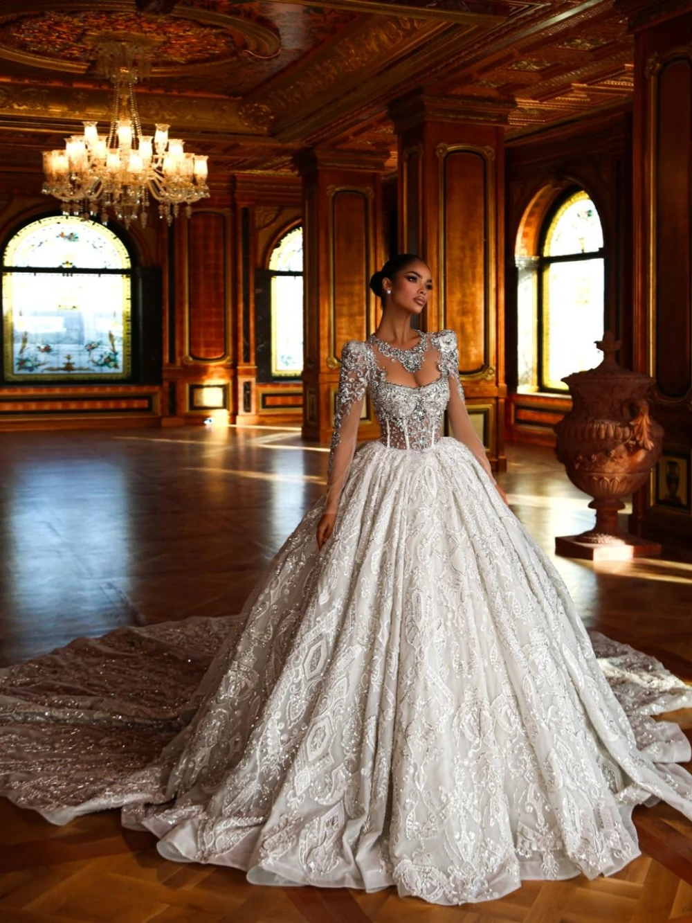 Silver Exquisite Crystals Ball Gown Wedding Dress Illusion Long Sleeve Bridal Gown New Customized Graceful Dresses For Bride