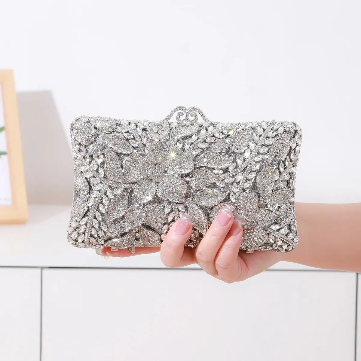bolso-de-cena-hecho-a-mano-con-incrustaciones-de-diamantes-lleno-de-diamantes-vestido-de-noche-hueco-bolso-de-mano-nupcial-bolsos-grandes-de-fiesta-para-mujer-boda