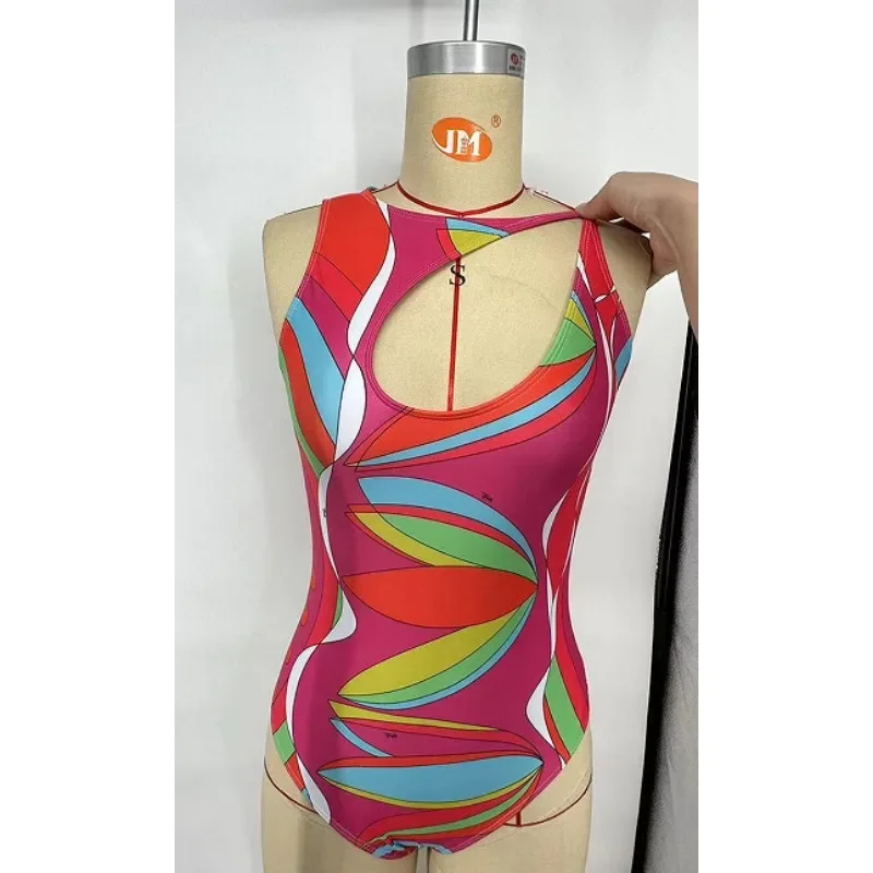 

2024 New Luxury Brand Women's One-piece Red Swimsuits European and American Fashion Design Sexy Beach Bikini Set