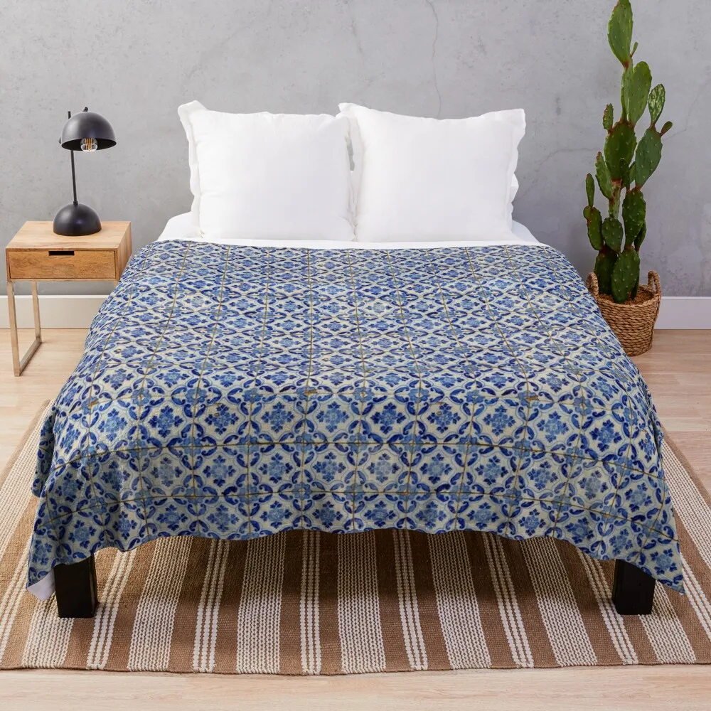 Portuguese tiles. Blue flowers and leaves Throw Blanket Winter bed blankets Beach Blanket