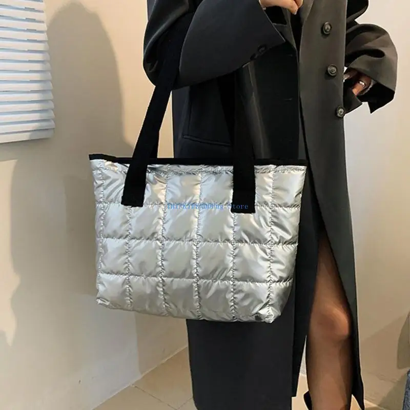 63HC حقيبة كتف نايلون عصرية كبيرة مبطنة حقيبة يد ذات لون سادة #3