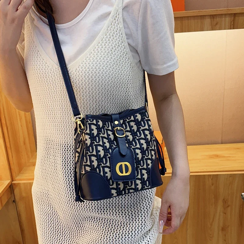 

Paris Fashion Designer Elegant Handbag Classic Vintage Style Luxury Women Leisure Business Crossbody Bag Use