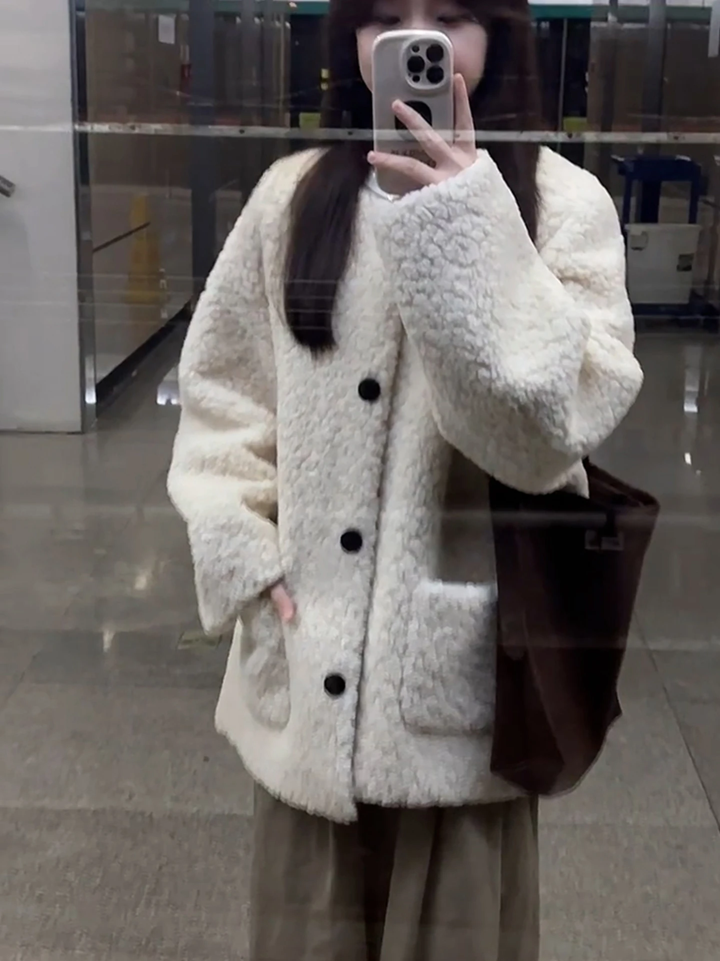 السيدات Thiened Fce لامب الفراء Jaet الدافئة الوقوف صالح ort ملابس خارجية الكورية Sle ألياف البوليستر ملابس يومية غير رسمية