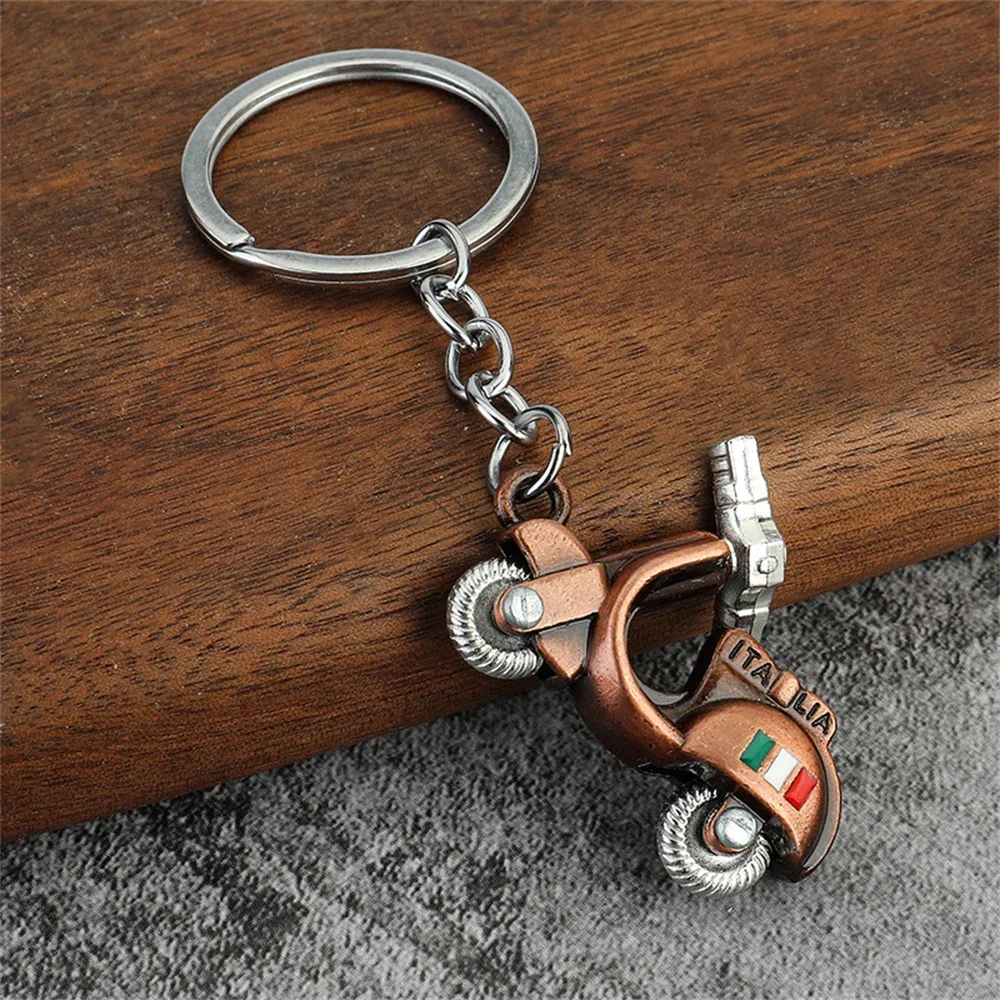 Creative 3D Motorcycle Scooter Key Chains Classic Metal Electric Pendant Car Motorcycle Trinket Keyring Men Women Accessories