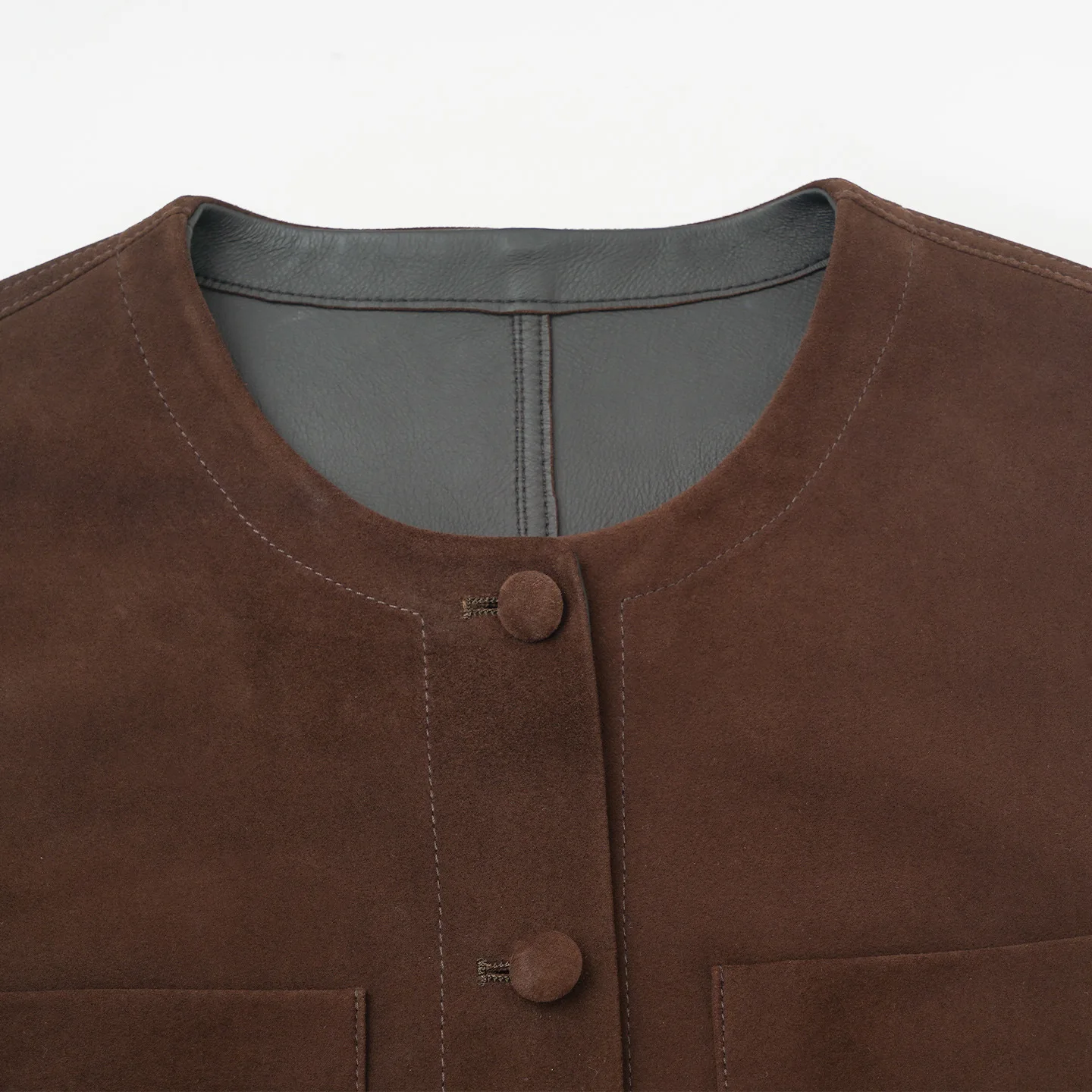 여성용 패셔너블한 네 개의 포켓이 있는 작업복 스타일 스웨이드 무광 양가죽 재킷