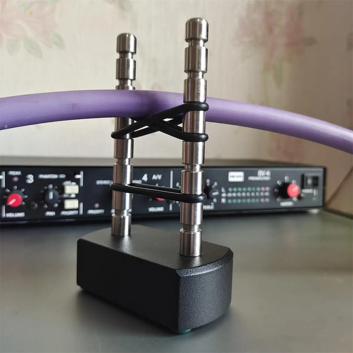HiFi Audio Lift Wire Bracket Line Support Cable Stand Holder Trestle Anti-shock Shock Absorber Foot Pads Cable Base