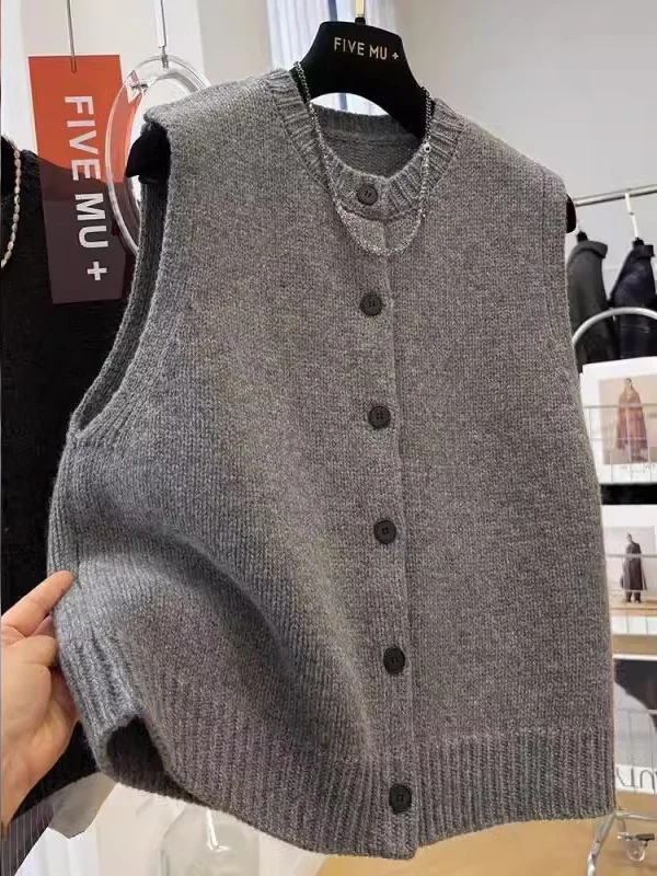 

Women's Knitted Sleeveless Vest Cardigan round Neck Vintage Large Size Inner Wear Comfortable Breathable Easy to Wear And Remove