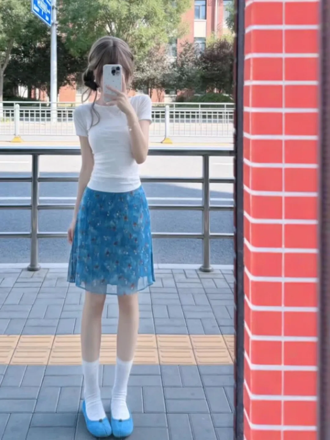 

Floral Print Half Skirt Set Gentle Style Two-Piece Summer Outfit Comfortable Short Sleeve T-Shirt And Short Skirt Ensemble