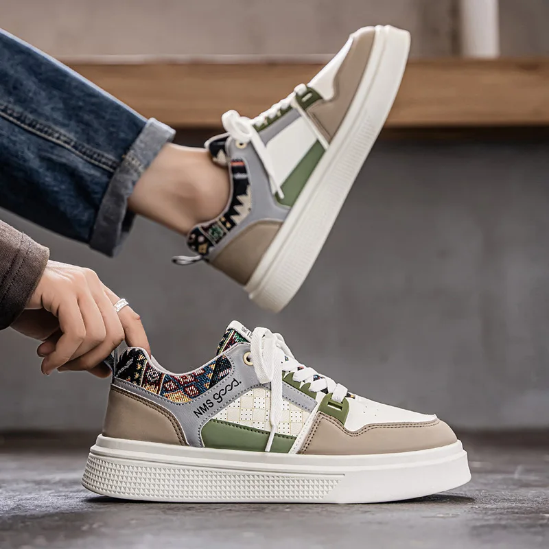 

Breathable Skateboarding Shoes Outdoor Walking Shoes Lightweight Trendy Men's Casual Sports Shoes Sneakers Large Four Seasons