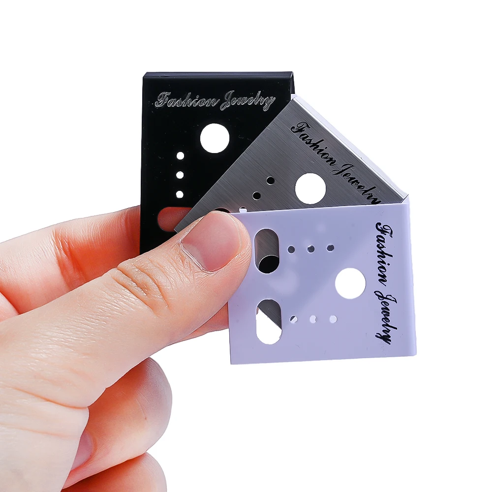50 Stück PVC-Ohrringkarten, poröse Aufbewahrungs- und Präsentationskarten mit der Aufschrift „Modeschmuck“, bedruckte Plastiktafeln für Ohrringe und Halsketten im Einzelhandel. – Detail 2