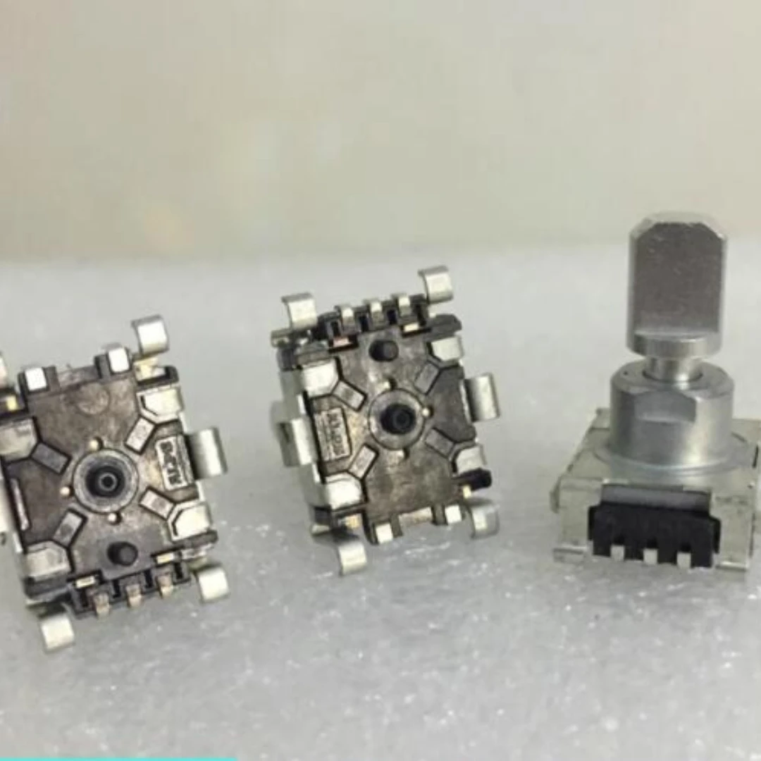 Potenciômetro rotativo com volume e refluxo, Tipo eixo de metal, RK1191124001 SMT, B10K, 10 PCs/Lot