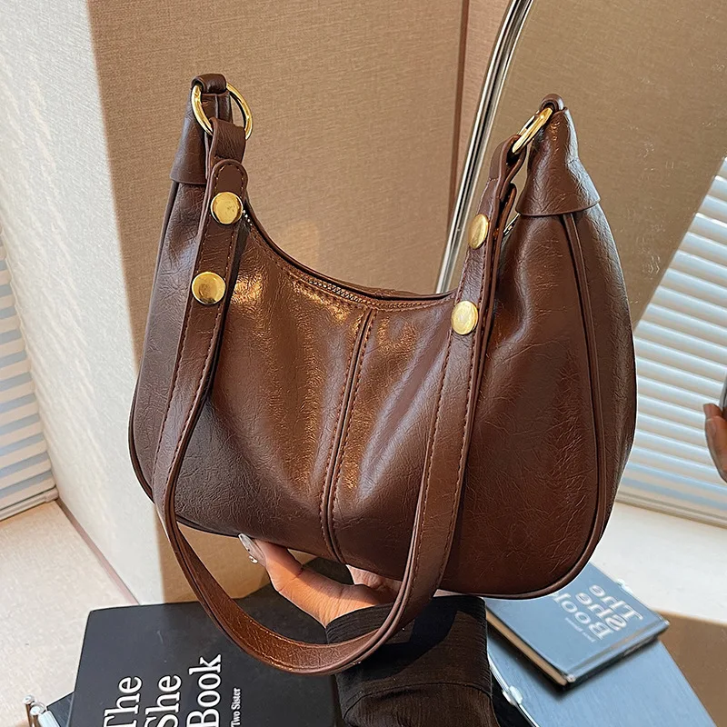 New Women's Bags 2026 New Versatile Underarm Bag Oil Wax Leather Trend High-end Texture Shoulder Bags Messenger Bag Hot Selling