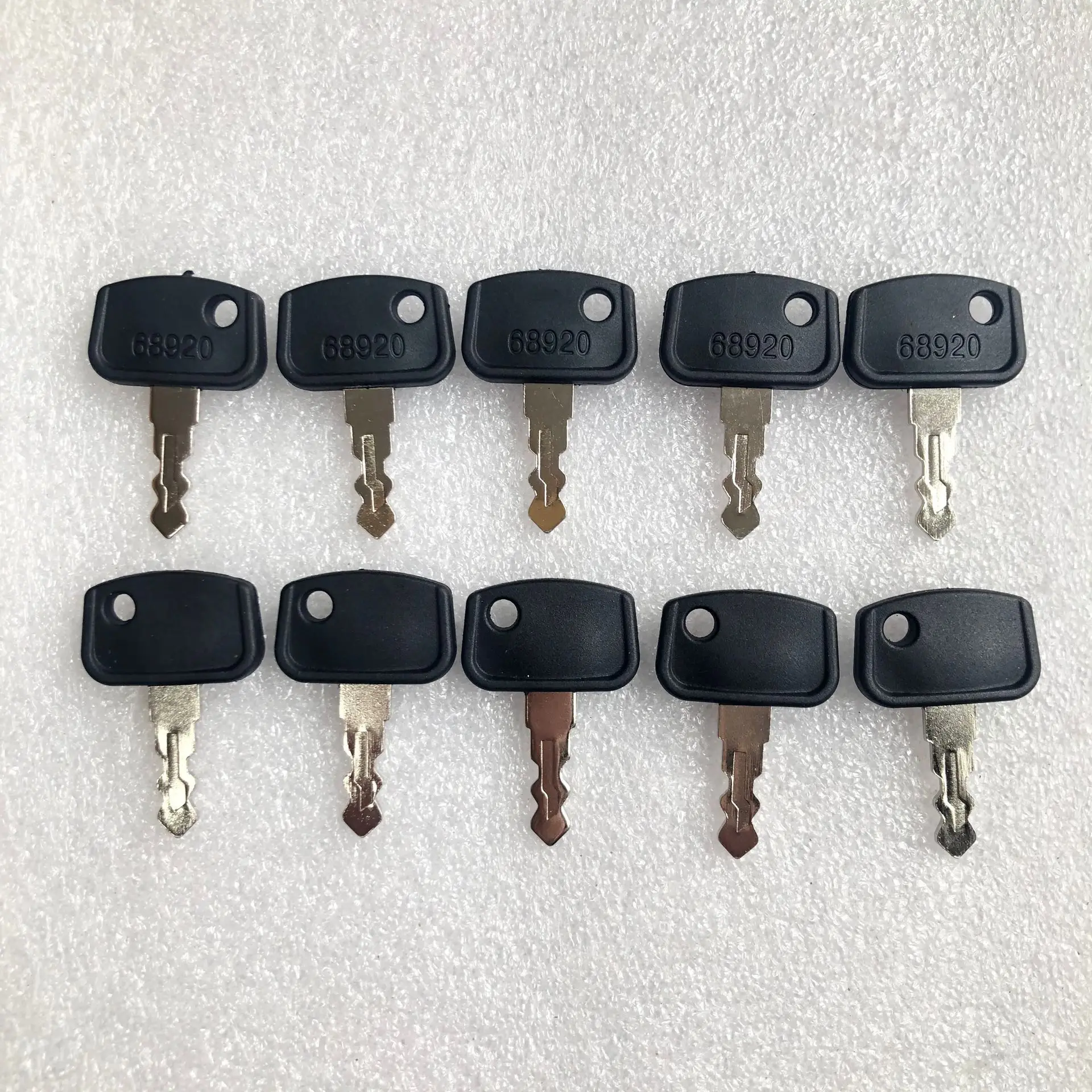 10PCS PL501-68920 68920 Ignition Key for Kubota B BX Series Tractors B26 ZD321 ZD323 RTV 500 900 BX1860 BX1870 BX2370 BX2370-1