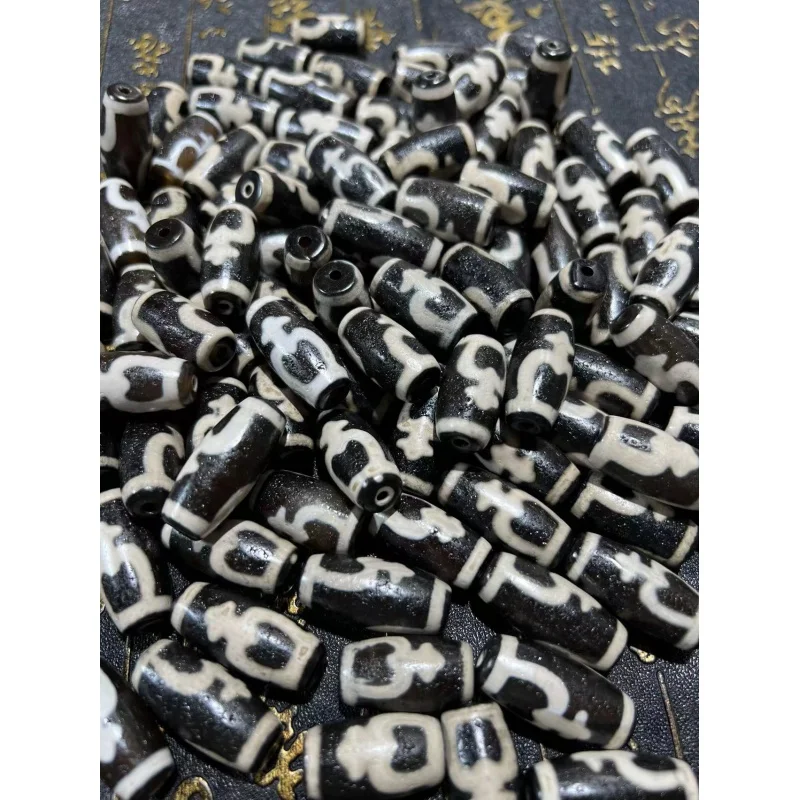 Tibetan Style Factory Wholesale High Oil Coated Pulp Weathering Delicate 30mm Black and White to Pure Tibet Beads