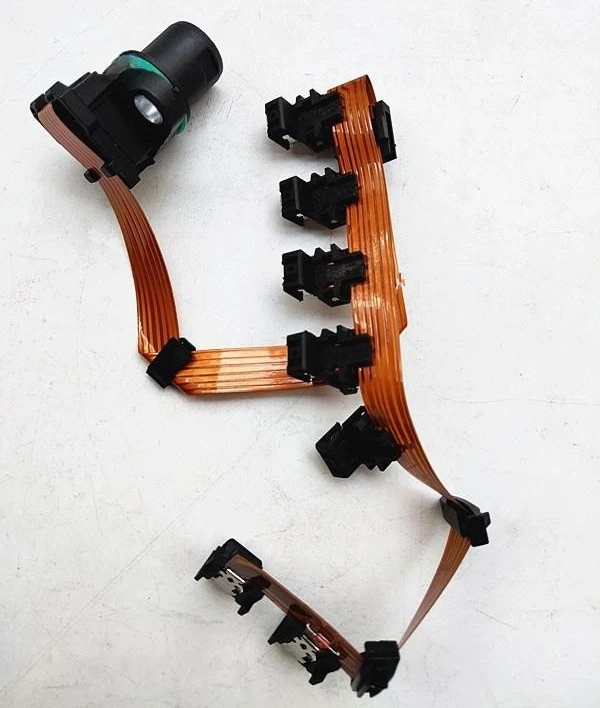 faisceau-de-cables-de-boite-de-vitesses-de-pieces-automobiles-097927365d