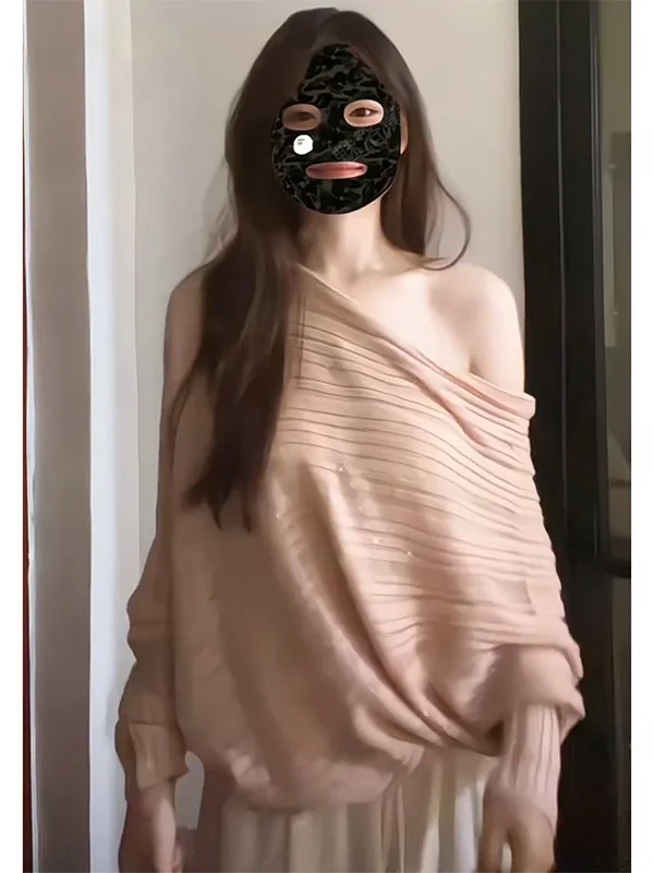 

Korean Style Pure Desire Sexy Diagonal Shoulder Design Long Sleeve Women's Loose Knitted Batwing Sleeve Top for Autumn