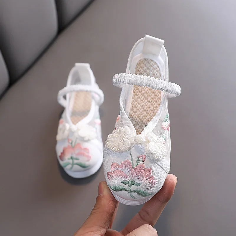 Chinese Style Kids Shoes Girls Dancing Shoes Embroidered Casual Comfortable Children Flats Princess Shoes Spring Summer 25 to 36