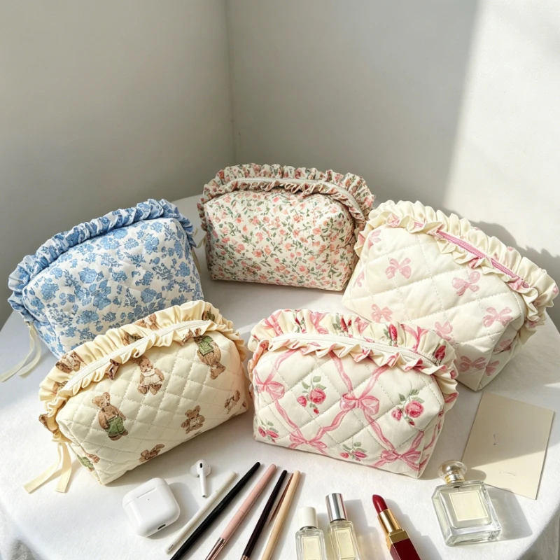 Portable Floral Print Cosmetic Bag for Women Travel Makeup Organizer Pouch Washing Toiletry Storage Bag