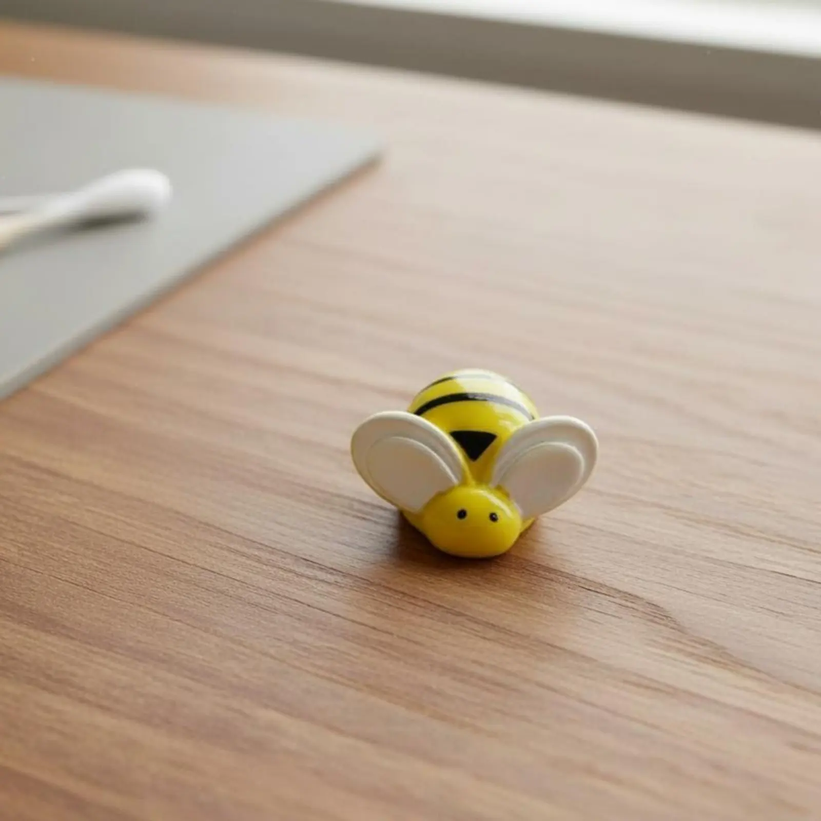 

DIY Phone Case Embellishment Dimensional Effect Cute Craft Miniatures Tiny Creature Figure Reusable Slime Decoration Easy To