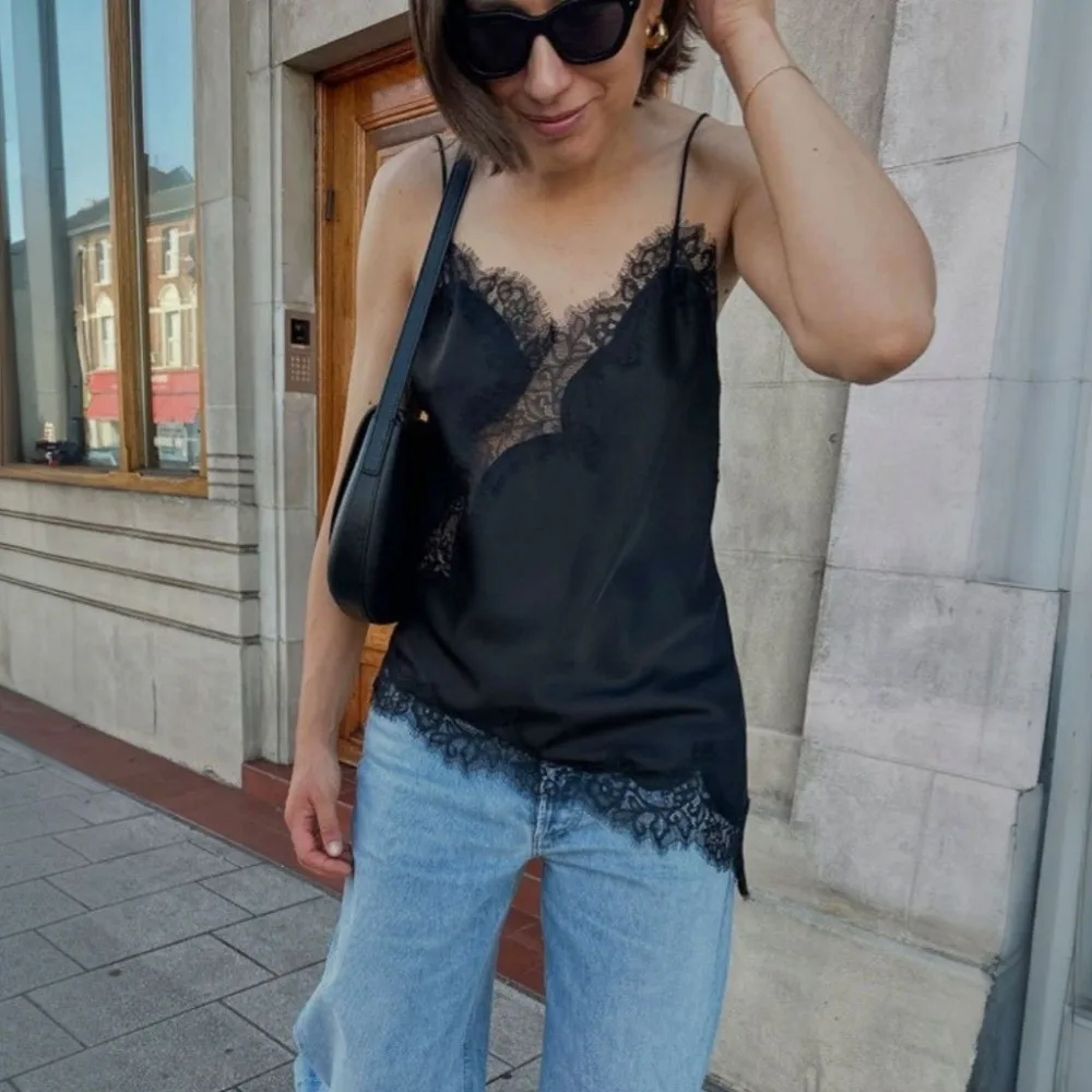 Camisola de Renda Solta e Sexy, Top Cropped Irregular Sem Mangas, Estilo Francês, Colete de Alças, Moda de Rua