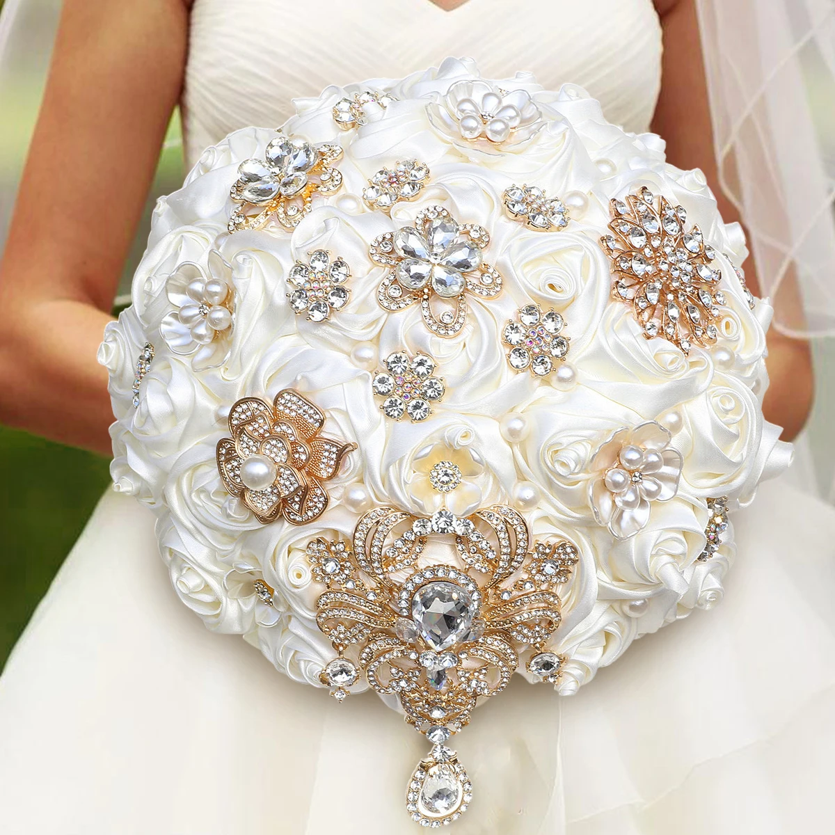 19-style Ivory Silk Rose Wedding Dress Bouquet Artificial luxury rhinestone Pearl bouquet Romantic bridal bouquet