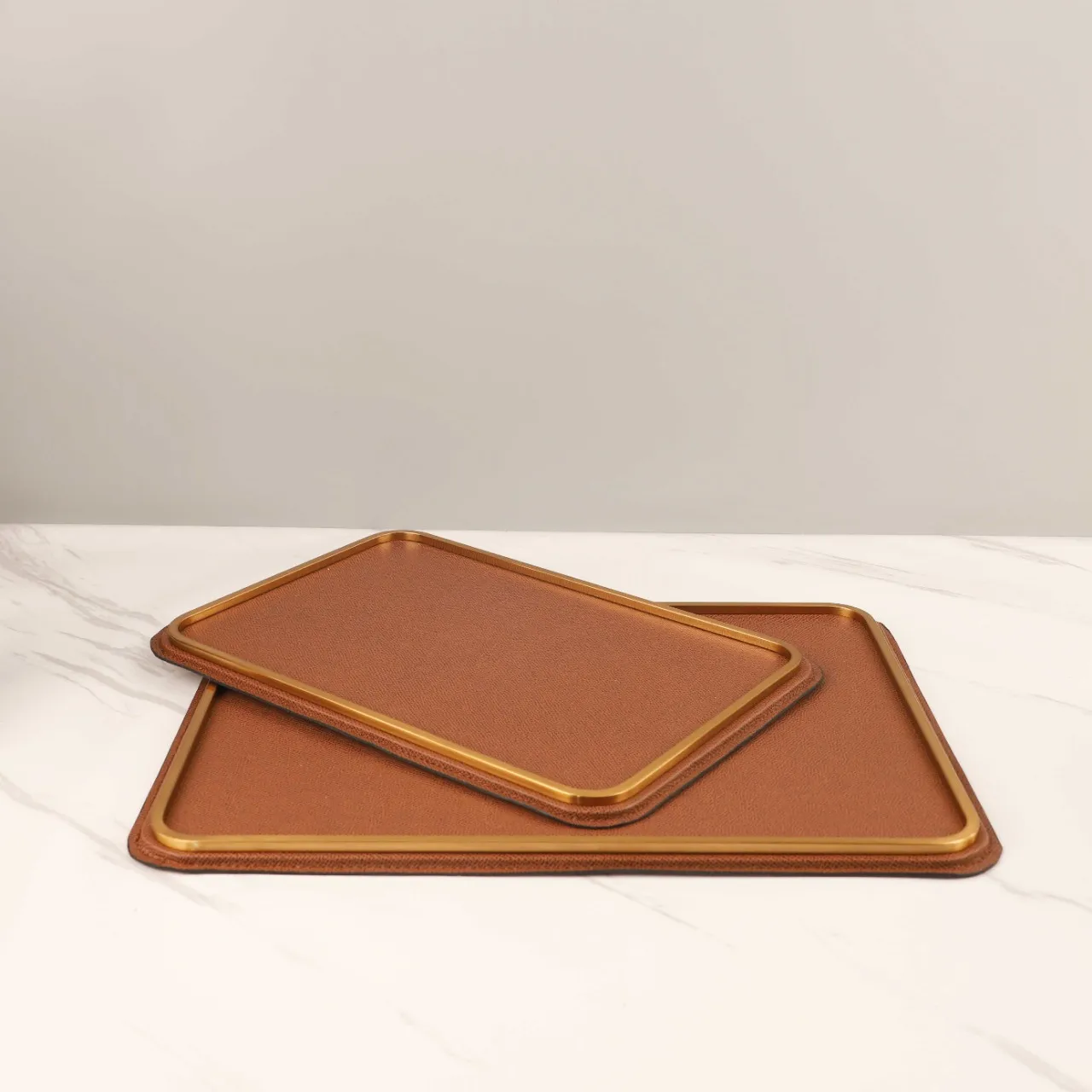 Modern simple high-end metal leather jewelry aromatherapy storage tray living room bedroom hotel home accessories