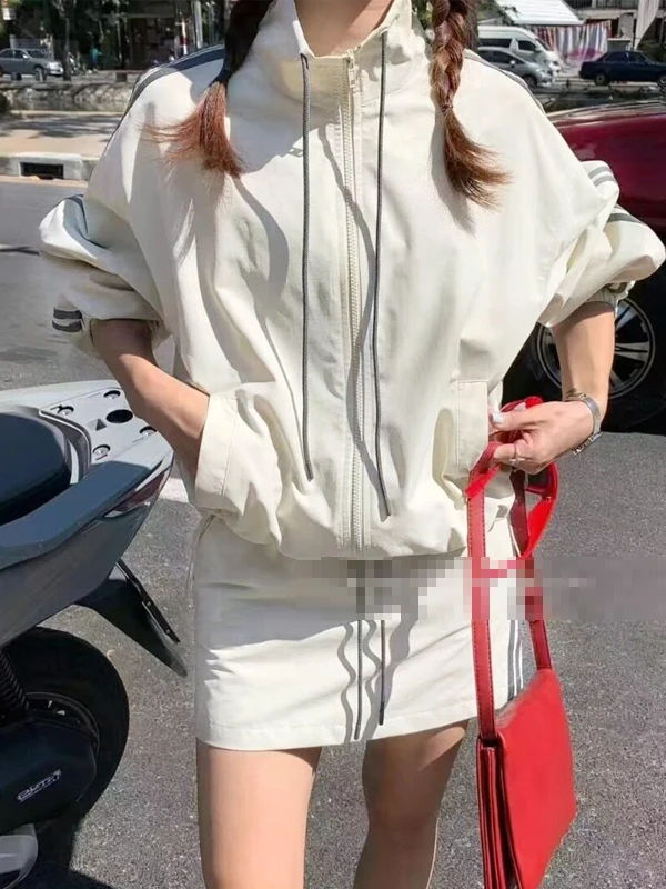

Fashionable Casual Women's Set Korean Style Stand Collar Drawstring Zipper Short Jacket High Waist Skirt Elegant Two-Pie...