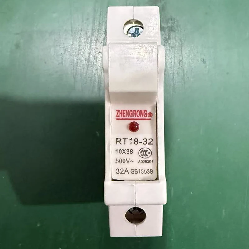RT18-32 1P fuse holder 10 * 38 32A 500V fuse core RT14-20 R015 base with light