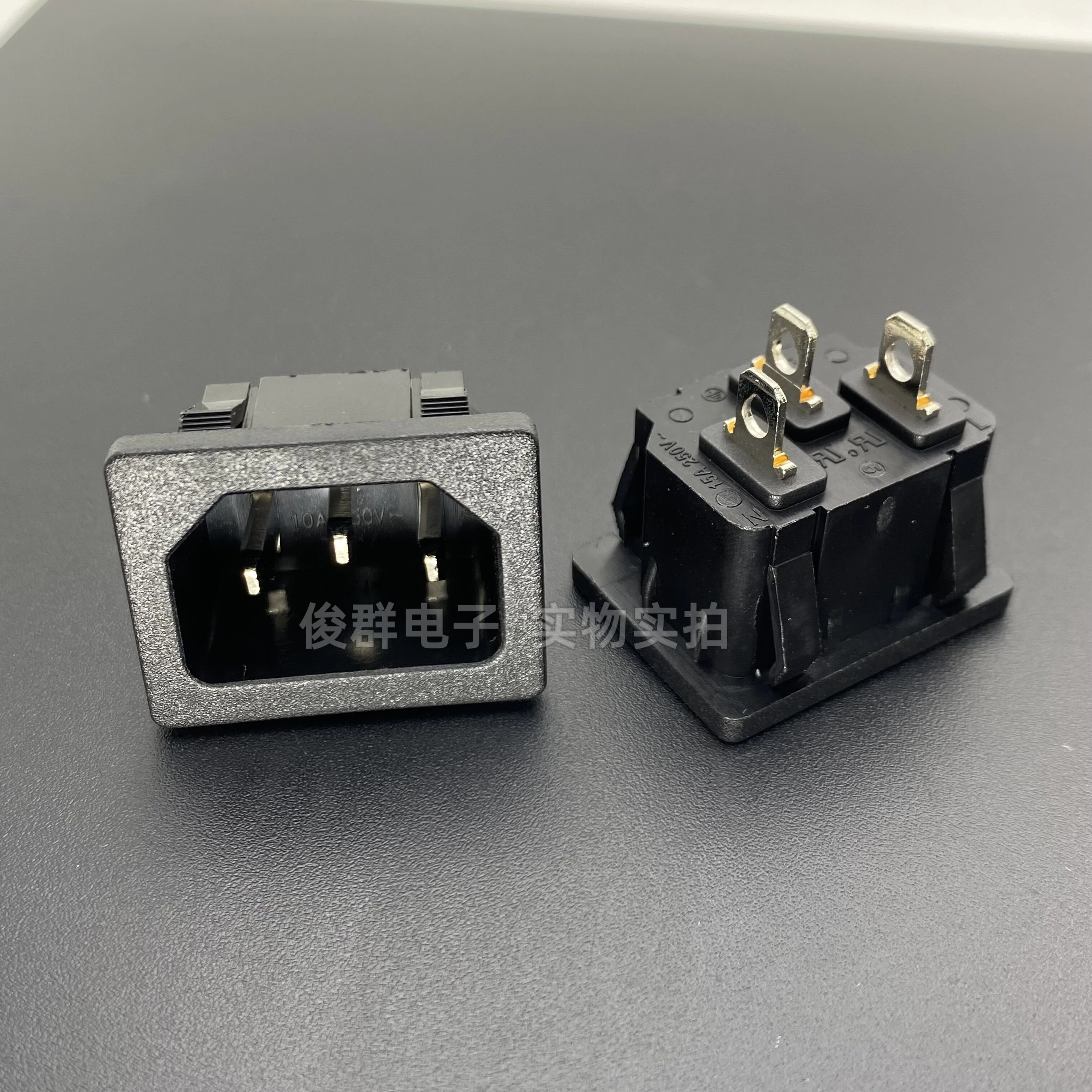 10 peças/de-14 tomada de energia 15a três pinos pino soquete macho tomada traseira certificação iec