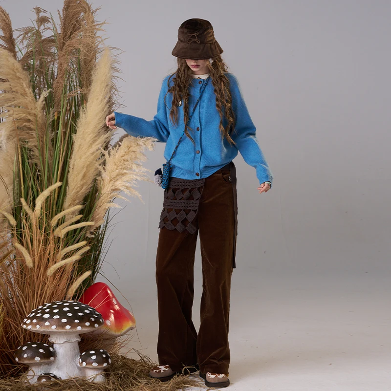 ELFSACK 2025 hiver nouveautés décontracté couleur unie dessin animé petit broderie Cardigan pour femme