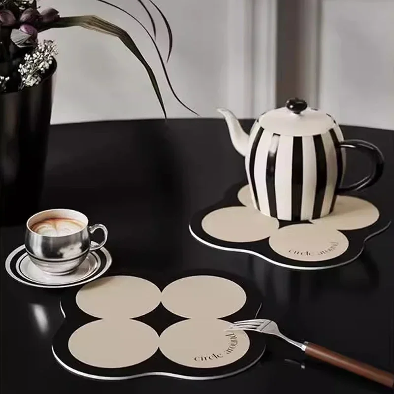 Absorbent Coasters Diatom Mud Black and White Luxury Style, High-end, Non-slip, Stain-resistant, Quick-drying Mats