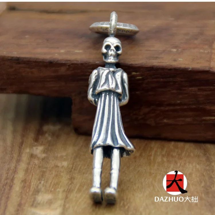 

Vintage American Punk Style Silver Jewelry Back-Of-Hand Dress Skull Doll Pendant 925 Sterling Silver Skull Ornament