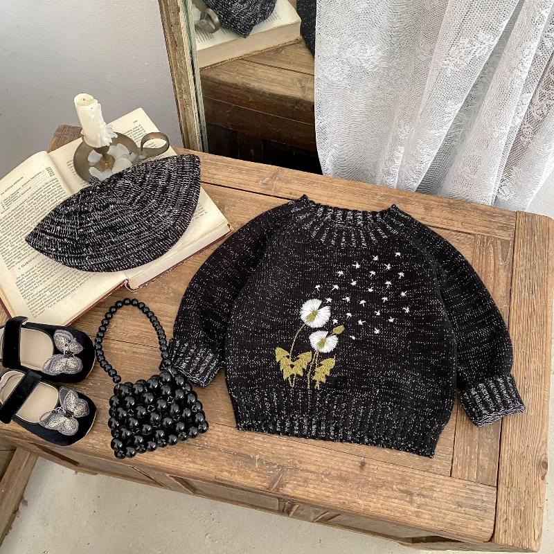 

2025 Autumn/Winter New Children's Dandelion Knitted Pattern Warm Black Thick Sweater