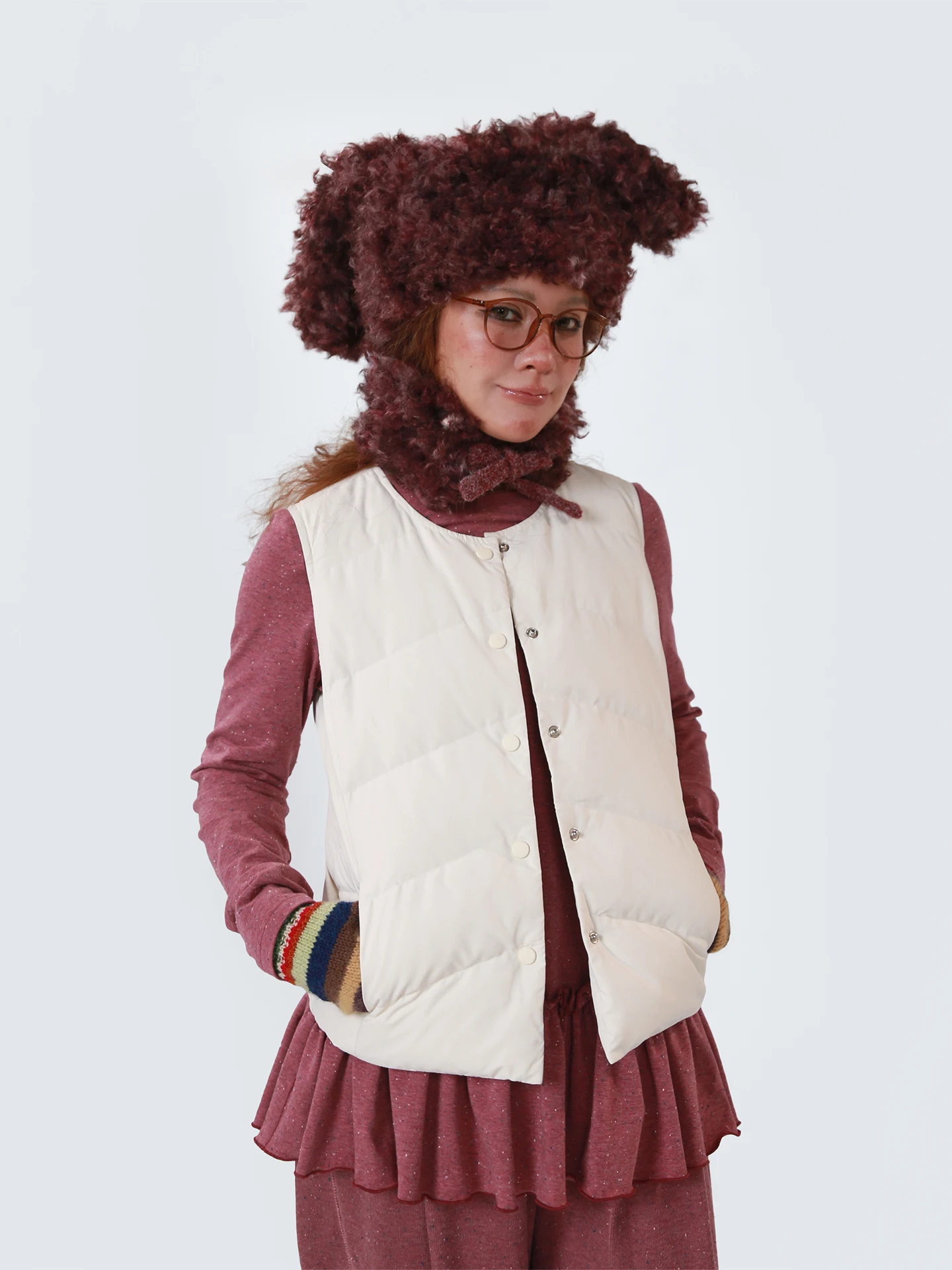 

Женский пуховый жилет из белого гусиного пуха 2026: простой, теплый, стеганый, повседневный, приталенный, из полиэстера