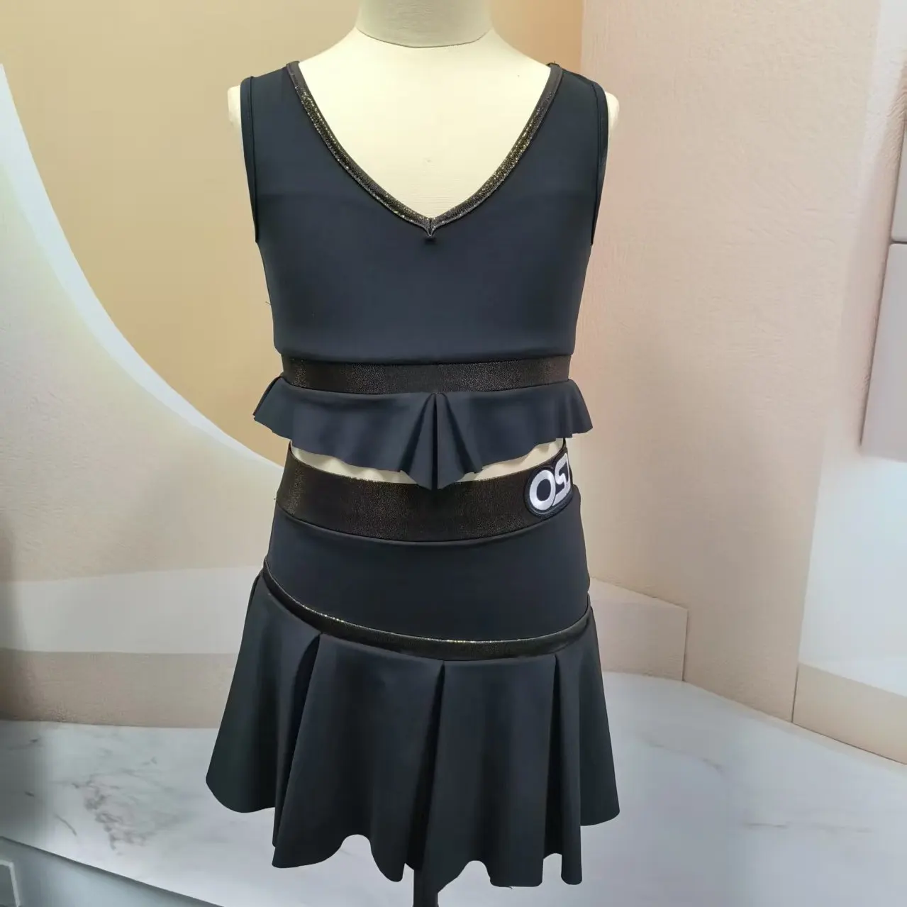 Neue professionelle lateinamerikanische Tanzkleider für Kinder, Chacha-Latin-Tanzkostüme für Mädchen, schwarz, ärmellos, lateinamerikanisches Tanzkleid DW11391