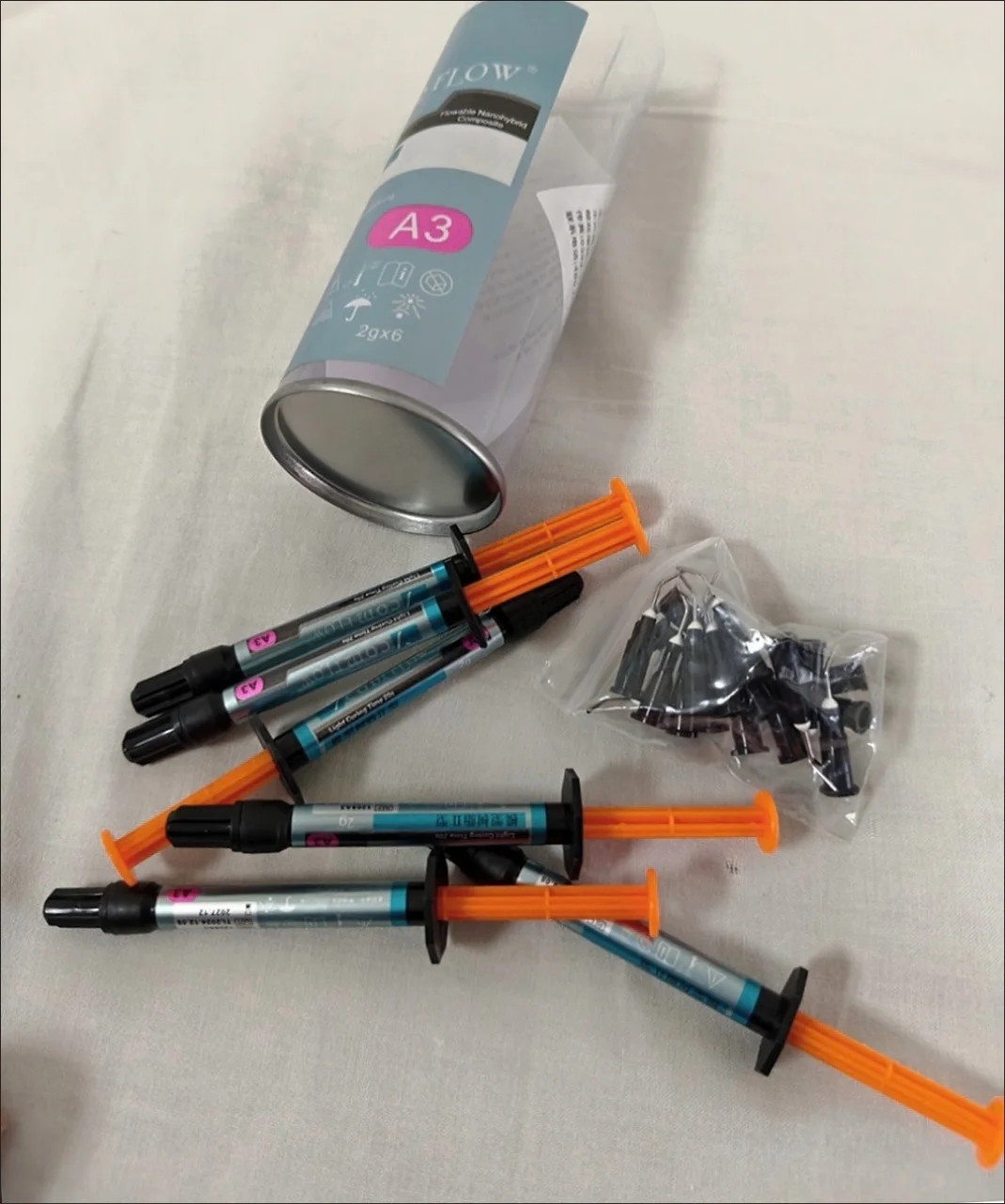 

Dental Materials Oral Flow Resin Practice Light Curing Dental Filling Fluid Dental Filling Resin Laboratory Consumables A1 A2 A3