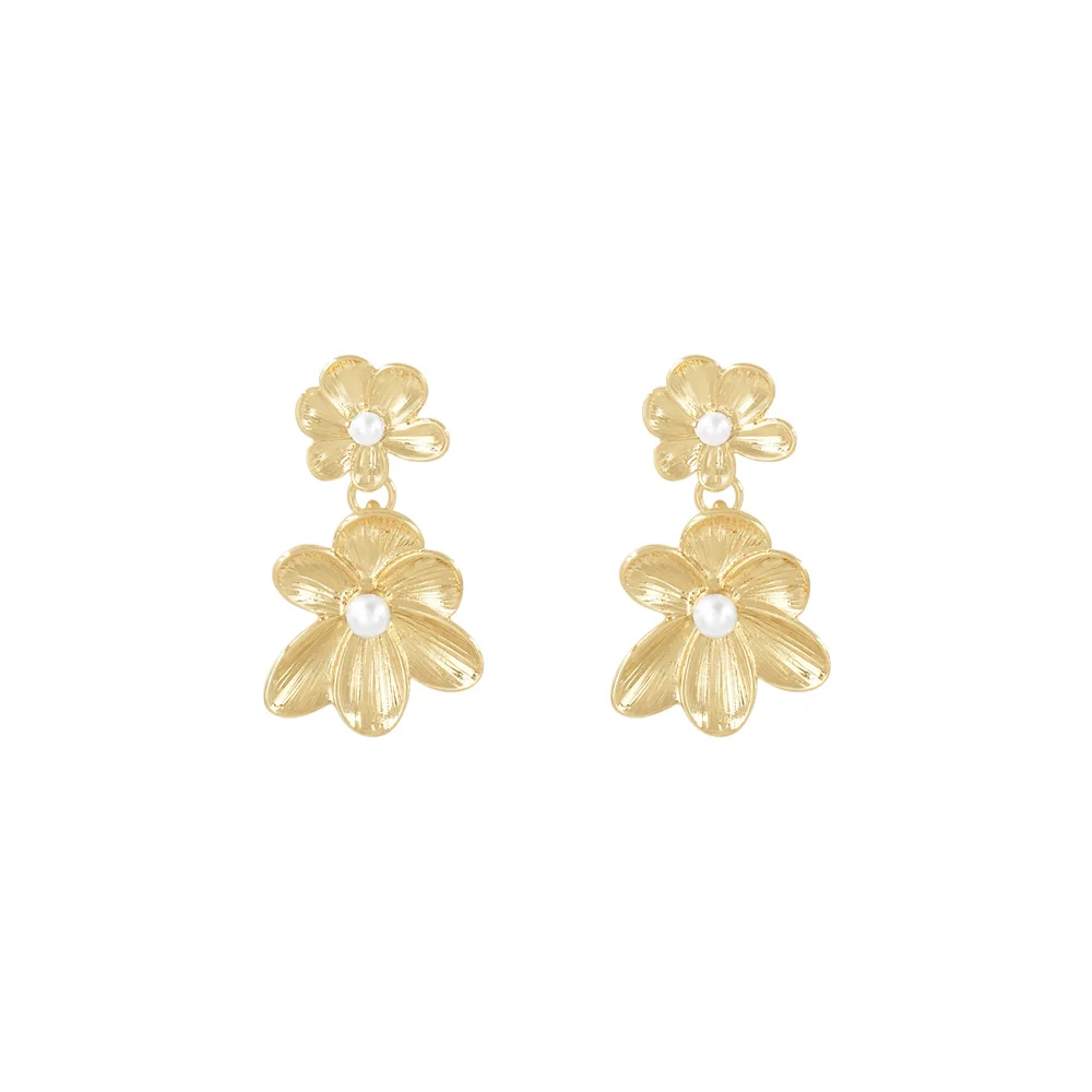 Lovely Gold Color Drawing Texutred Flower with Pearl Decorated Drop Earrings For Women Girl Blossom Girly Gorgeous Jewelry