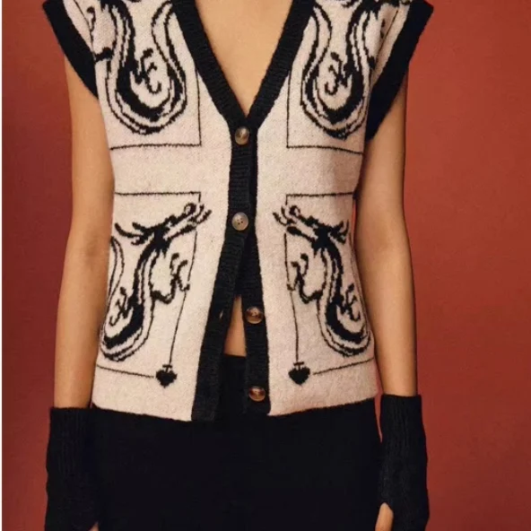 

Новое поступление весны 2024, женский вязаный свитер, жилет Dragon Year, ограниченная серия, V-образный вырез, цвет с одной пуговицей