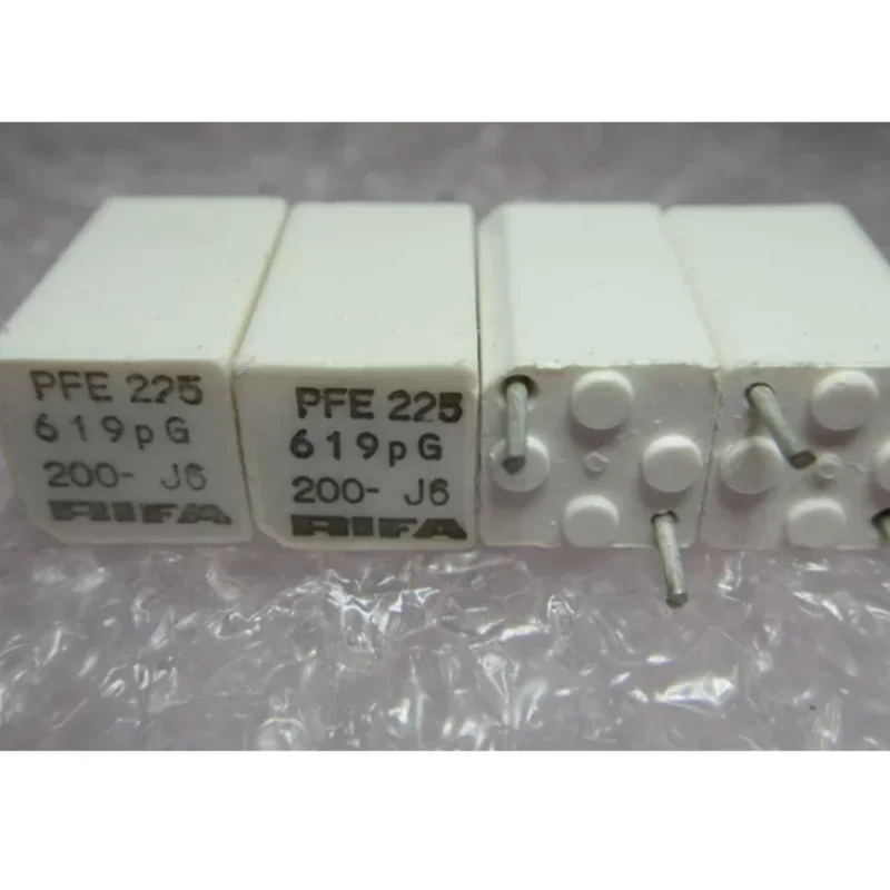 10pcs-100pcs RIFA PFE225 619pF/200v generation 680pf 0.68nf 681 high-precision silver capacitor