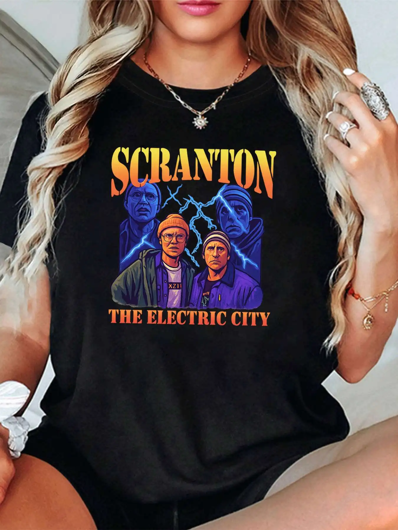 

【1146884】Женская футболка больших размеров с круглым вырезом, короткими рукавами, эластичными рукавами-полурукавами и модными принтами.