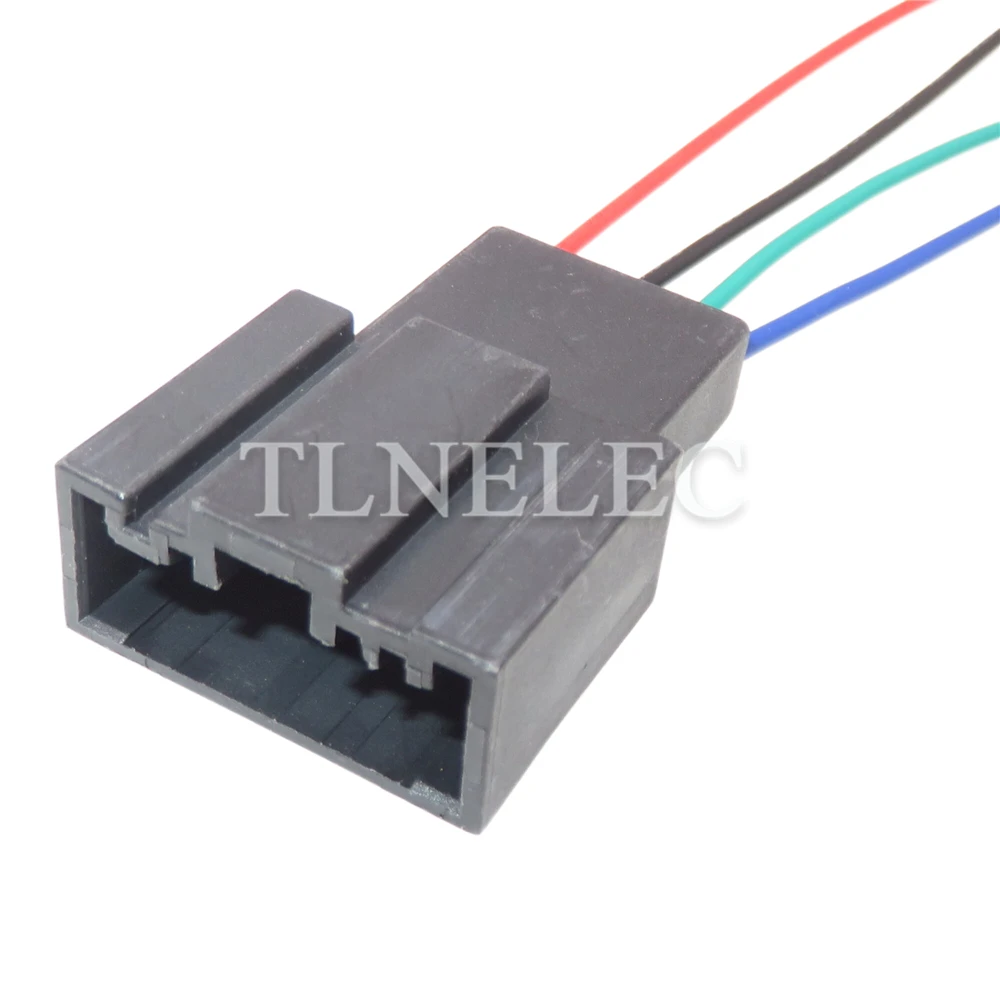 4 Pin Way รถยนต์วูฟเฟอร์ Unsealed ซ็อกเก็ตสายไฟที่เชื่อมต่อสายไฟสำหรับ BMW 1719093-1 1719093-3B
