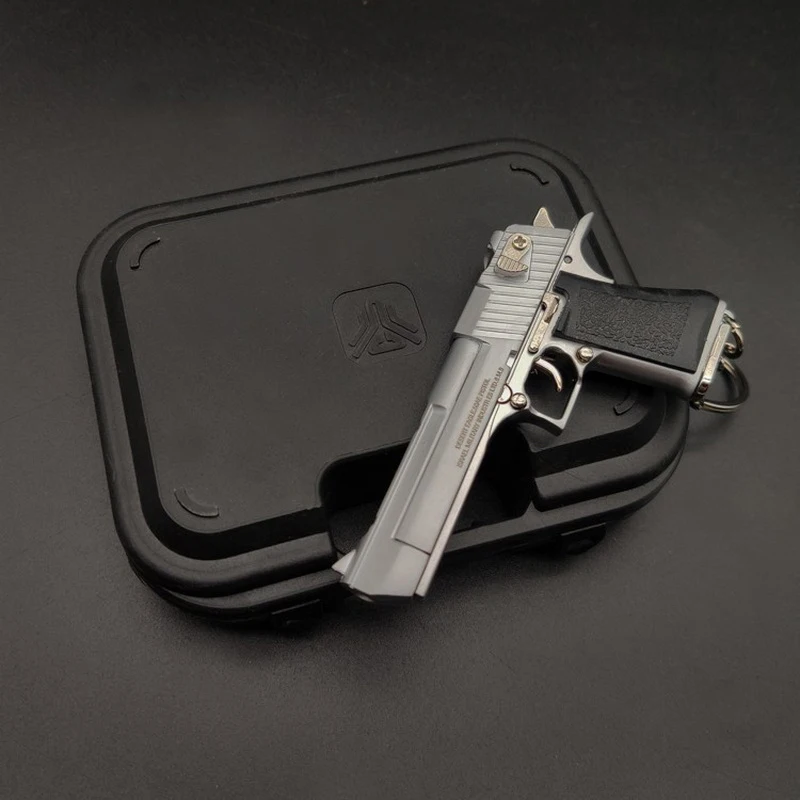 1:3 Model Gun Keychain Plastic Case Miniature Alloy Pistol Suitcase Black Plastic Box 1:3 Toy Gun Plastic Suitcase Accessory