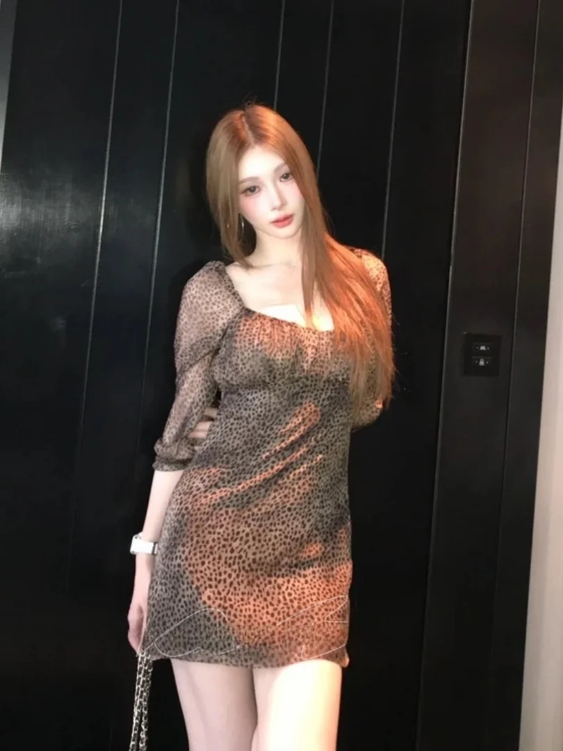 

Elegant Pure Desire Wild Style Leopard Print Gauze Square Collar Seven Sleeve Dress Women Summer Thin Pleated Waist Short Skirt