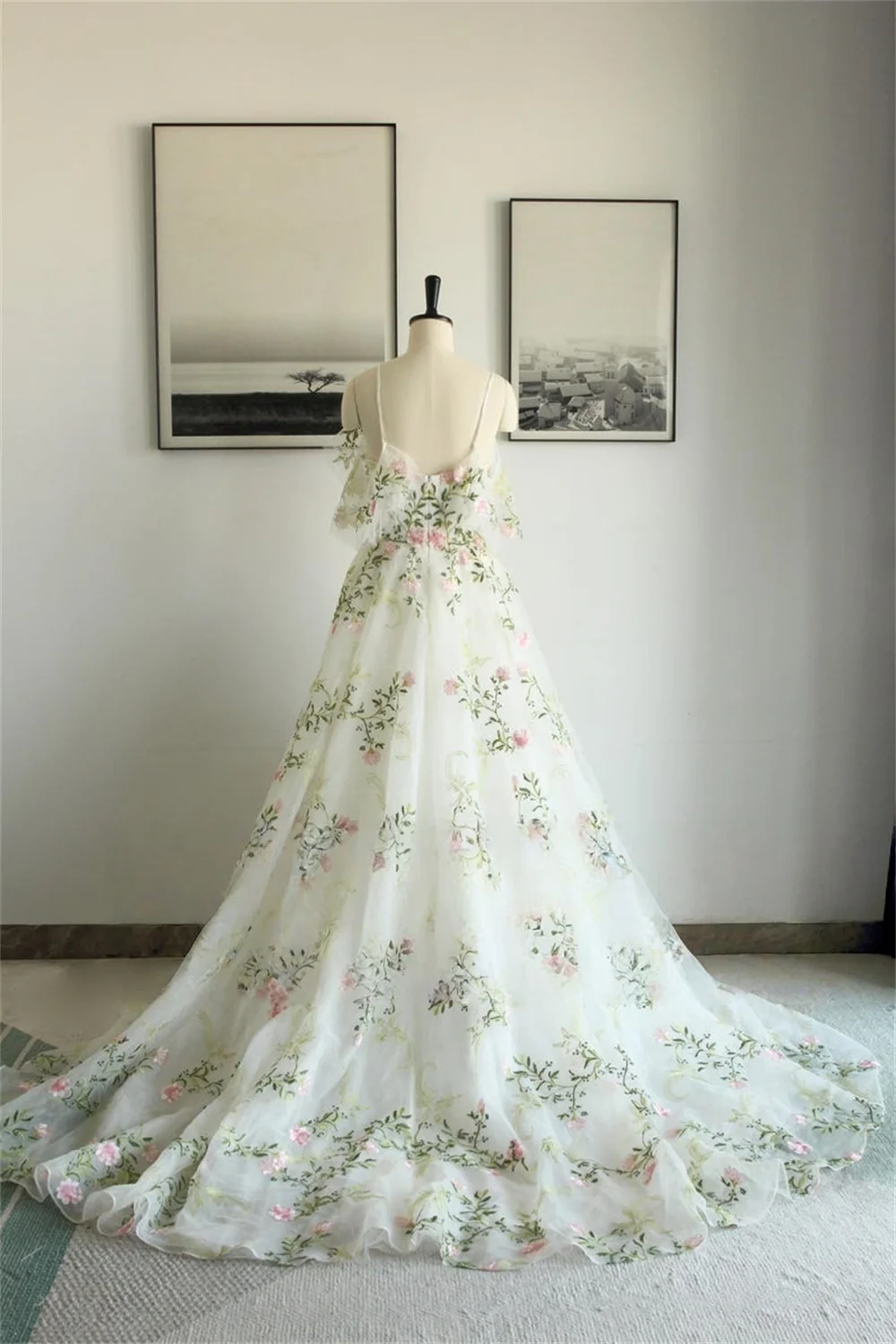 كيوتو مخصص الأخضر الأزهار طباعة الخامس الرقبة فستان الزفاف السباغيتي حزام ألف خط vestidos de novia البريدي الخلفي ذيل محكمة رسمي