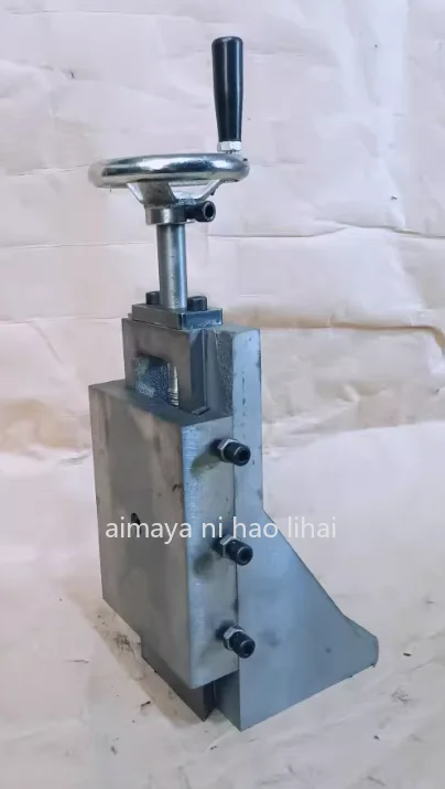 Vertical L-type right-angle dovetail slot sliding table hand crank screw table T-shaped guide rail lifting mobile bracket plate