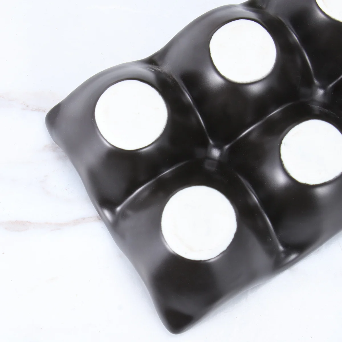 

6 Grids Ceramic Egg Tray Refrigerator Holder Anti-Slip Shockproof Egg Storage Box Black Practical Kitchen Organizer