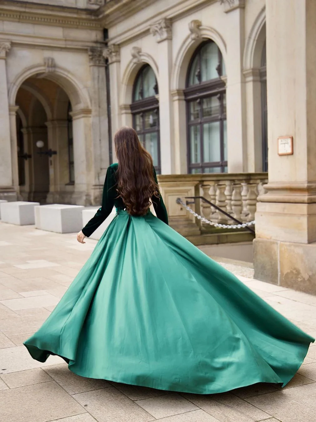 Abito da ballo verde moda manica lunga scollo a V lunghezza pavimento raso semplice compleanno abiti da sera donne abiti da laurea