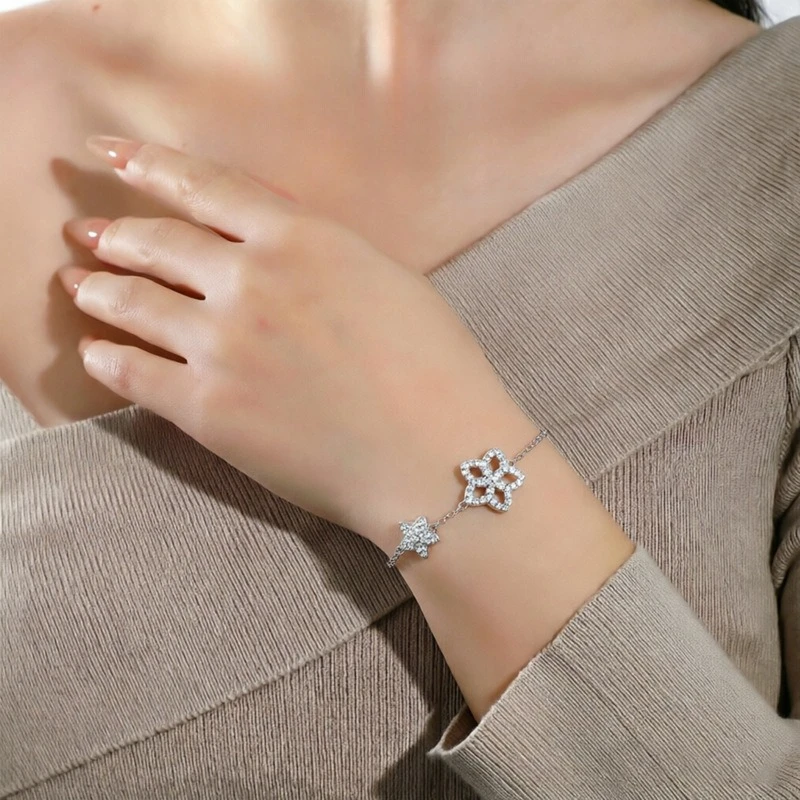 大人気！100％s925スターリングシルバー製ブレスレット。女性向けの星モチーフブレスレットで、高級感があり、上品なデザイン。女性向けのライトラグジュアリースタイルのウェディングジュエリー。