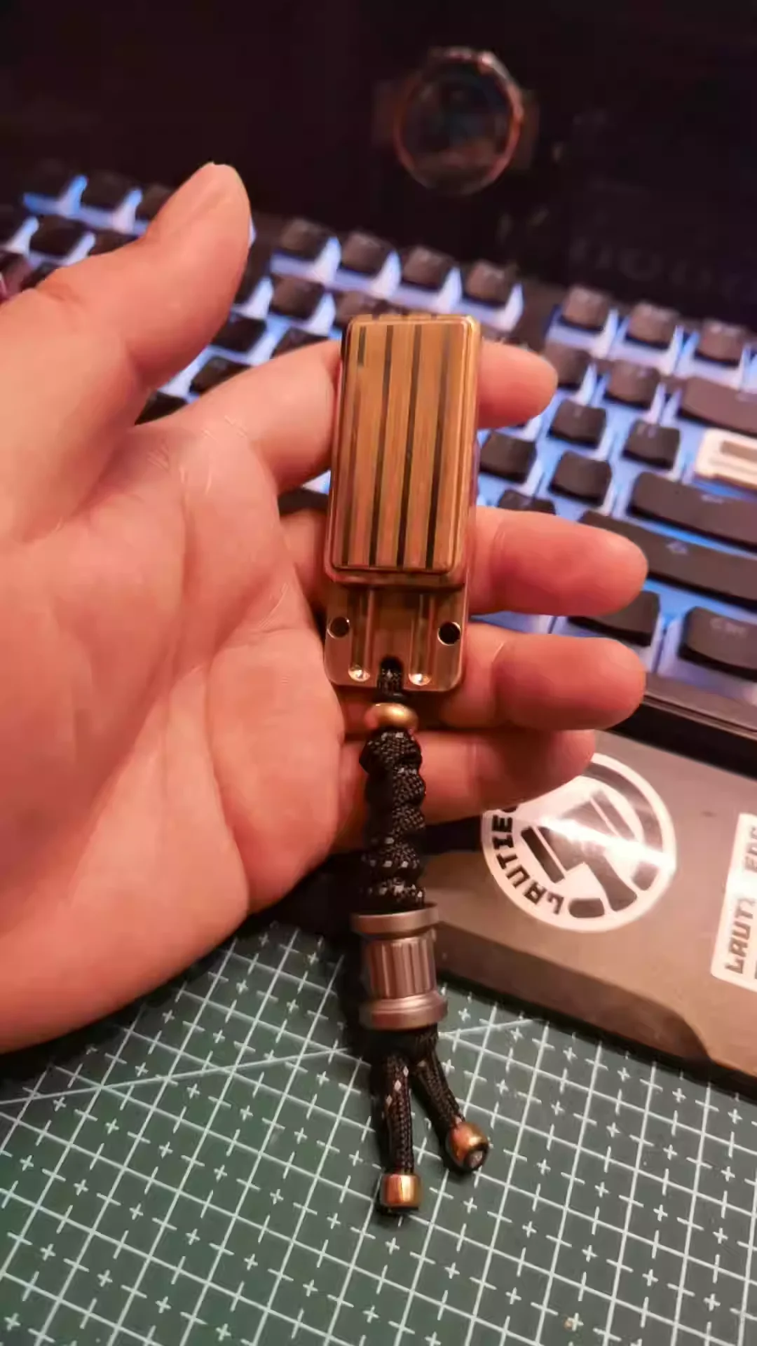 

Fanzi edc copper horse q1