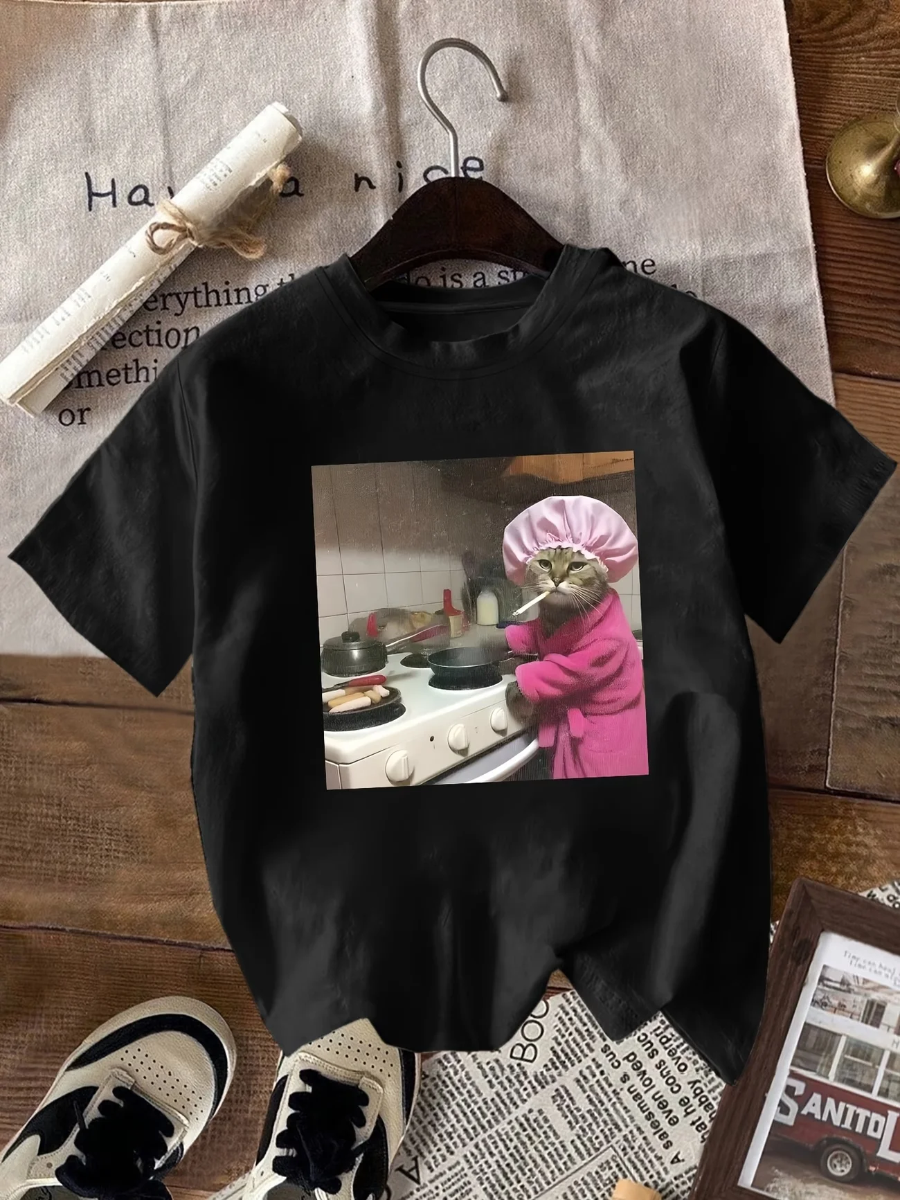 Funny Housewife Cat Graphic T Shirt Men Women Summer Short Sleeve Casual Meme Kitten Ironic Harajuku Fashion Tee Tops